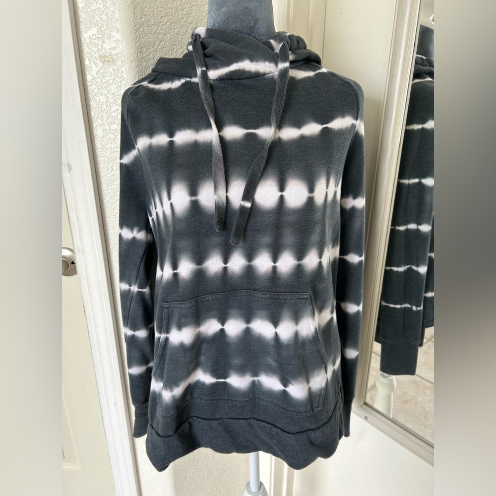 Women’s small green tea white and gray tie dye hoodie